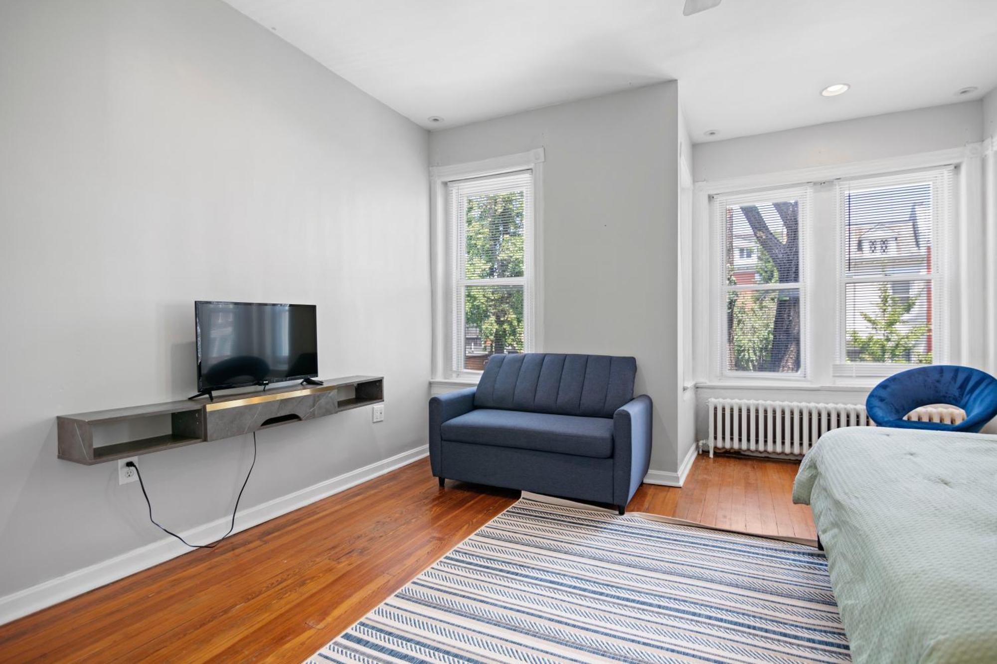 Columbia Heights Townhouse *