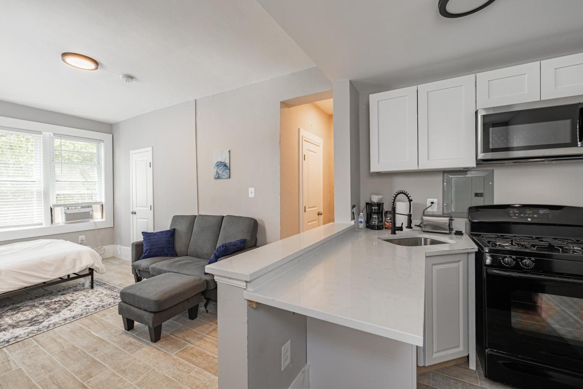 Updated Studio In Dupont Dc * Washington