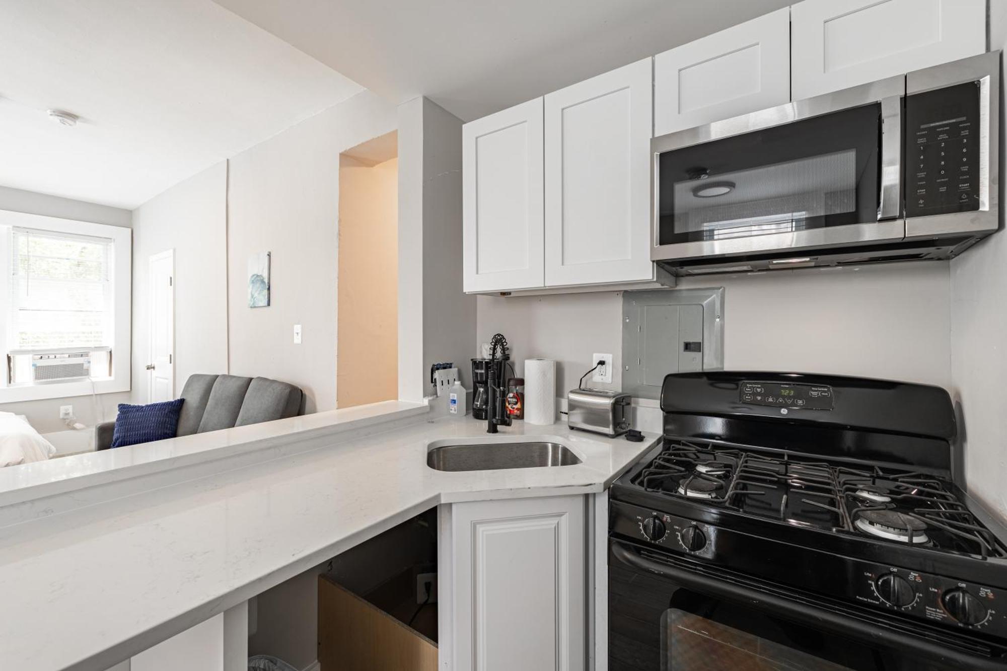 Updated Studio In Dupont Dc Apartment *