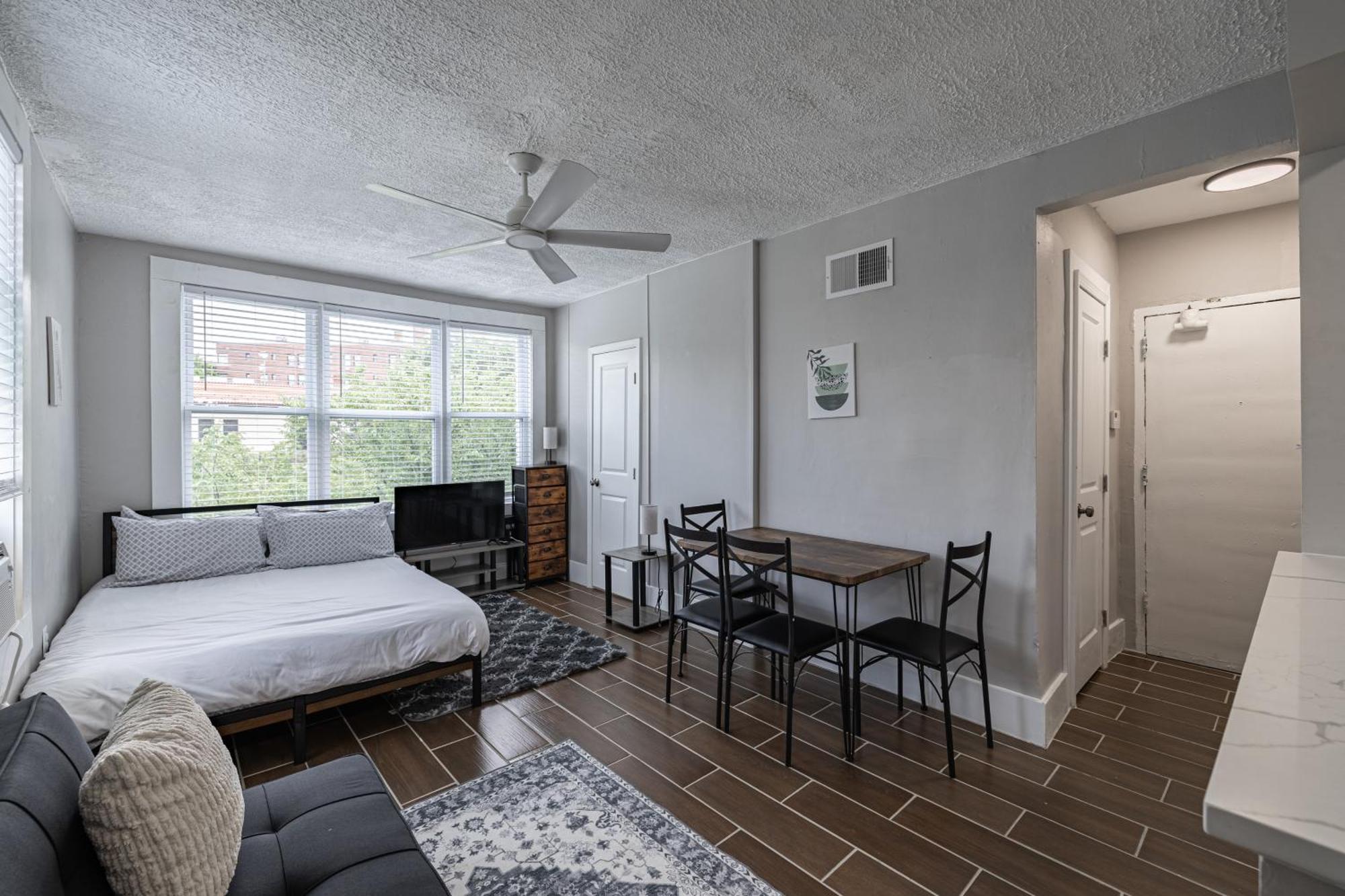 Updated Studio In Dupont Dc * Washington