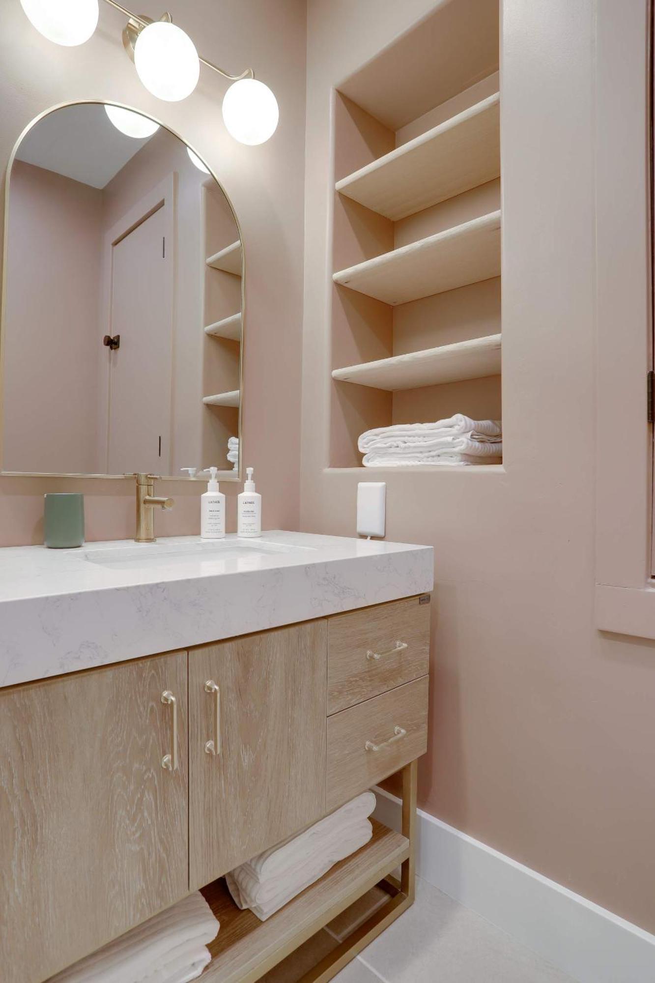 Sojourn's Stanton Park Sleeps 4 *