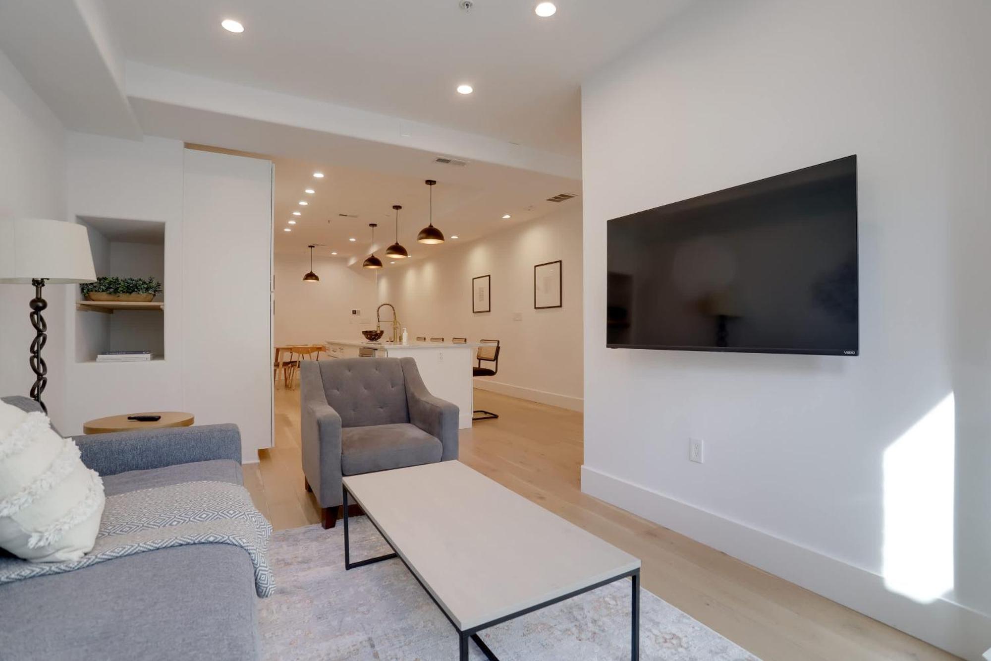 Sojourn's Stanton Park Sleeps 4 Apartment