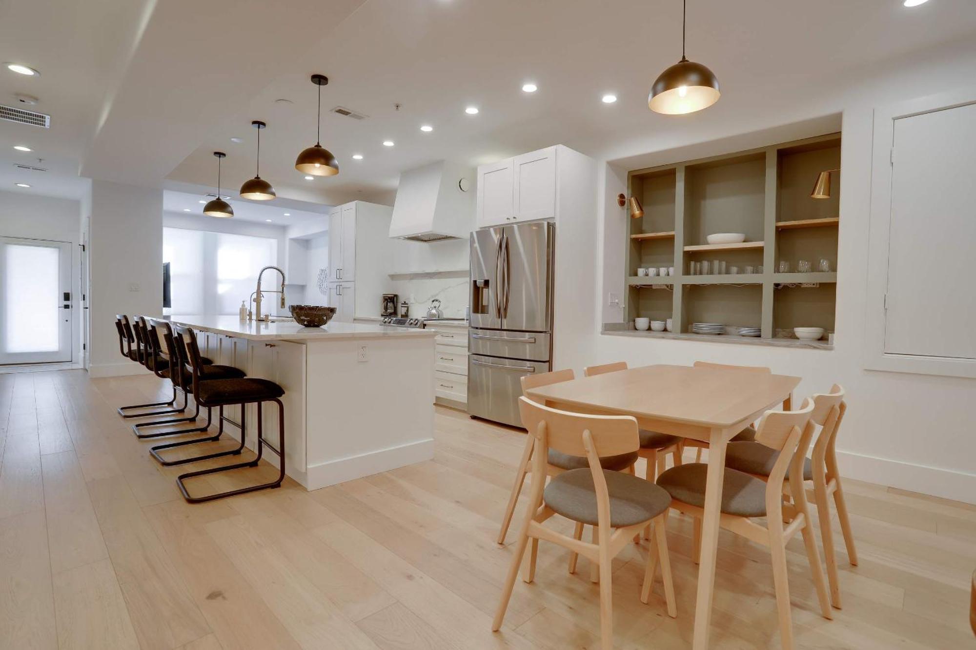 Sojourn's Stanton Park Sleeps 4 Apartment *