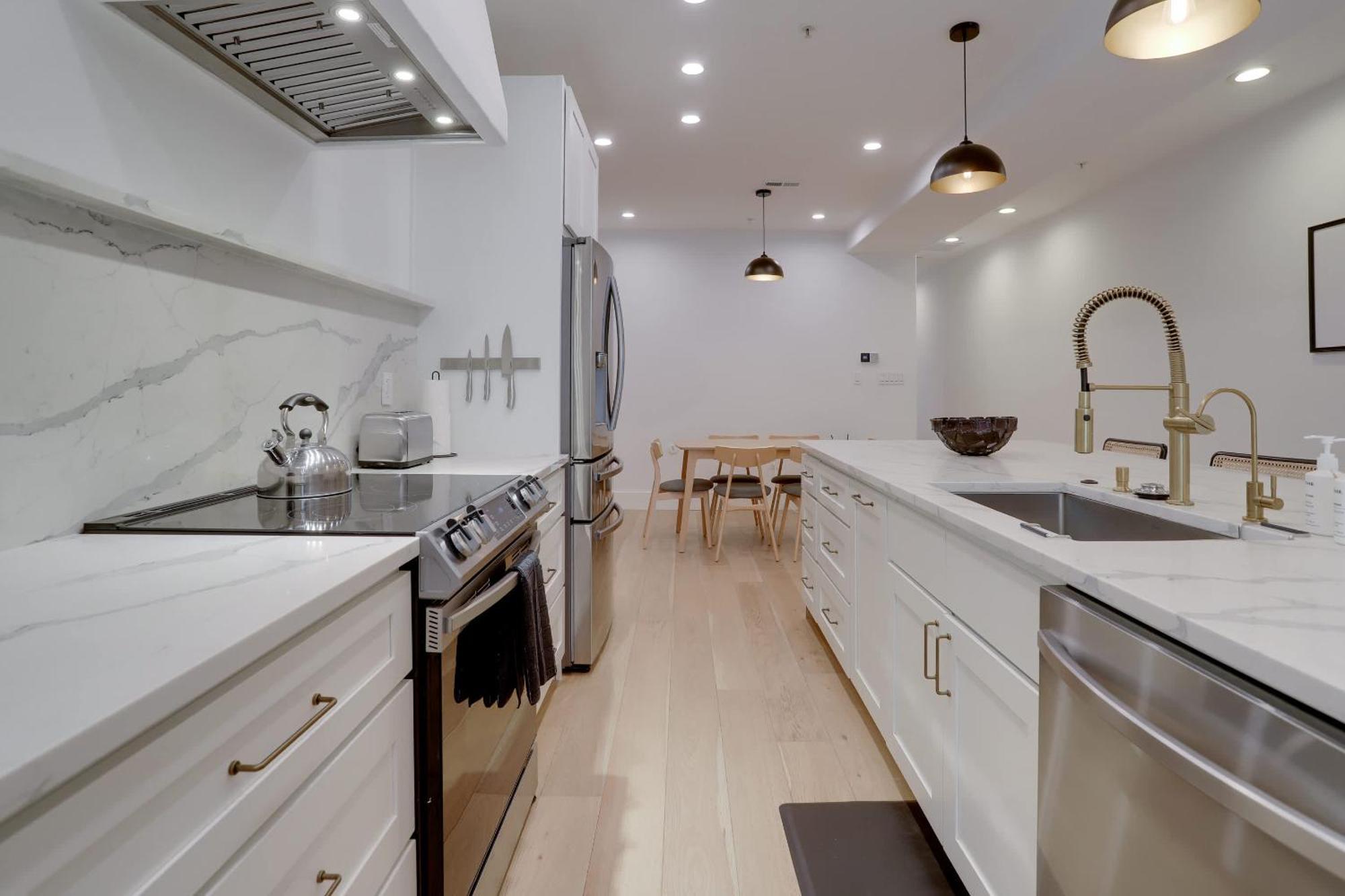 Sojourn's Stanton Park Sleeps 4 Apartment Washington