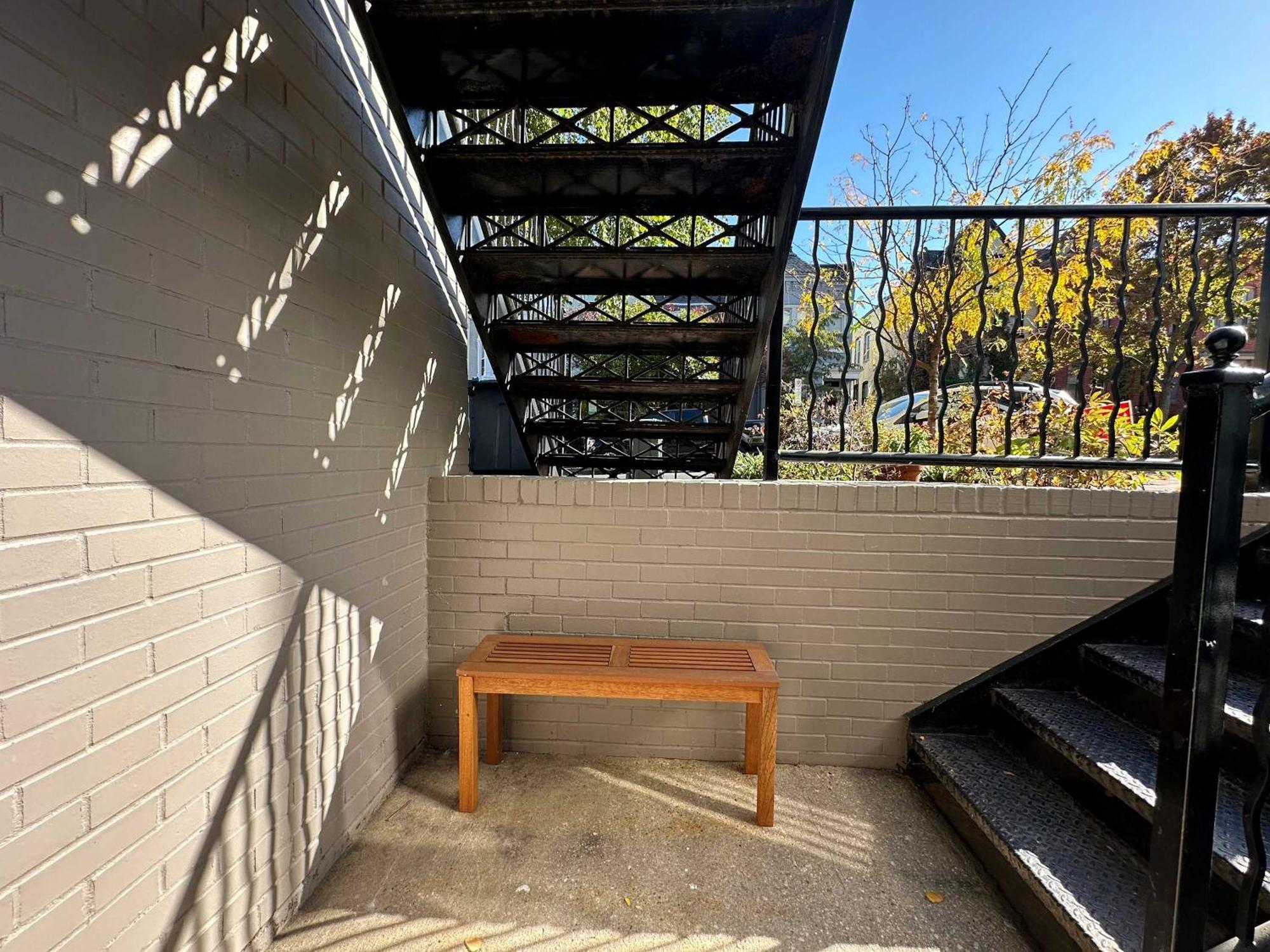Apartment Sojourn's Stanton Park Sleeps 4