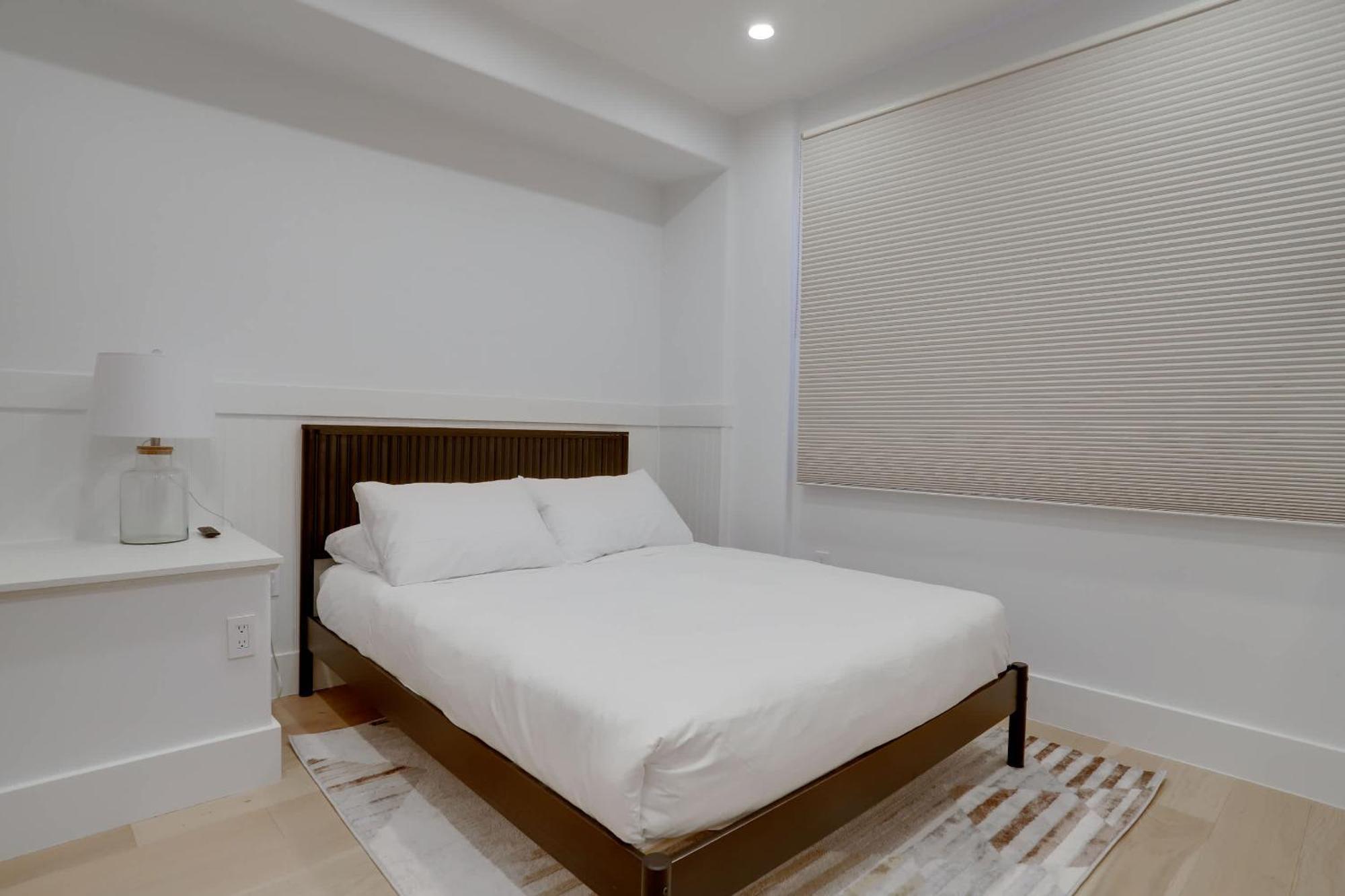 Sojourn's Stanton Park Sleeps 4 Apartment Washington