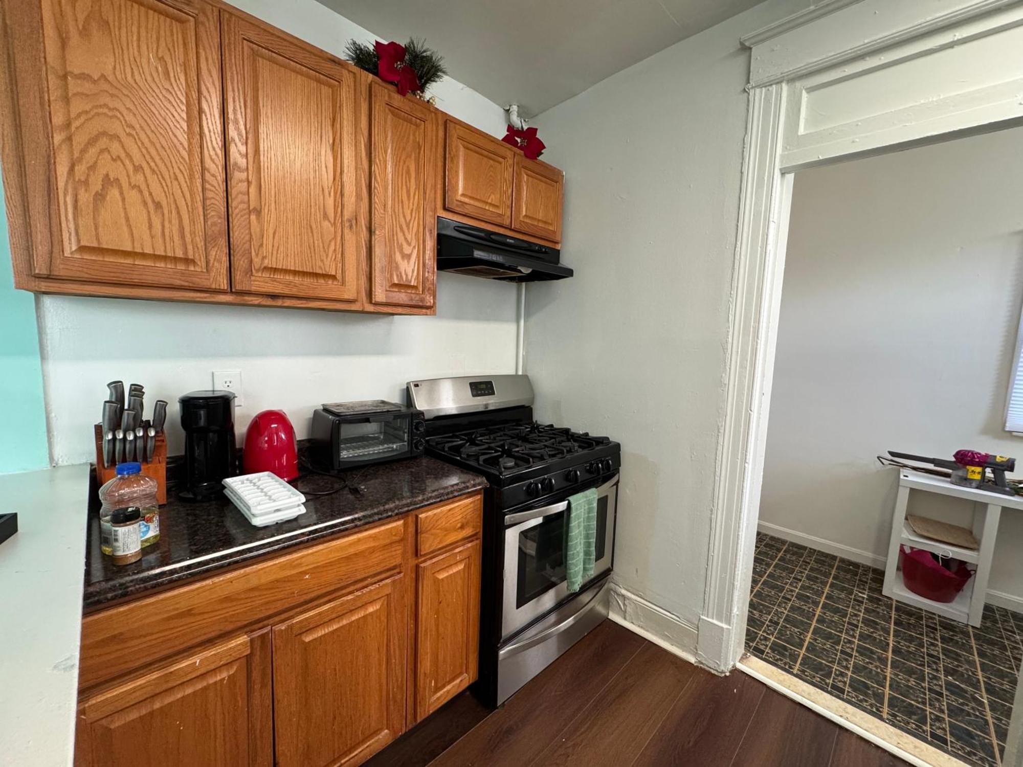 Beautiful Updated 4br In Dc With Easy Parking *