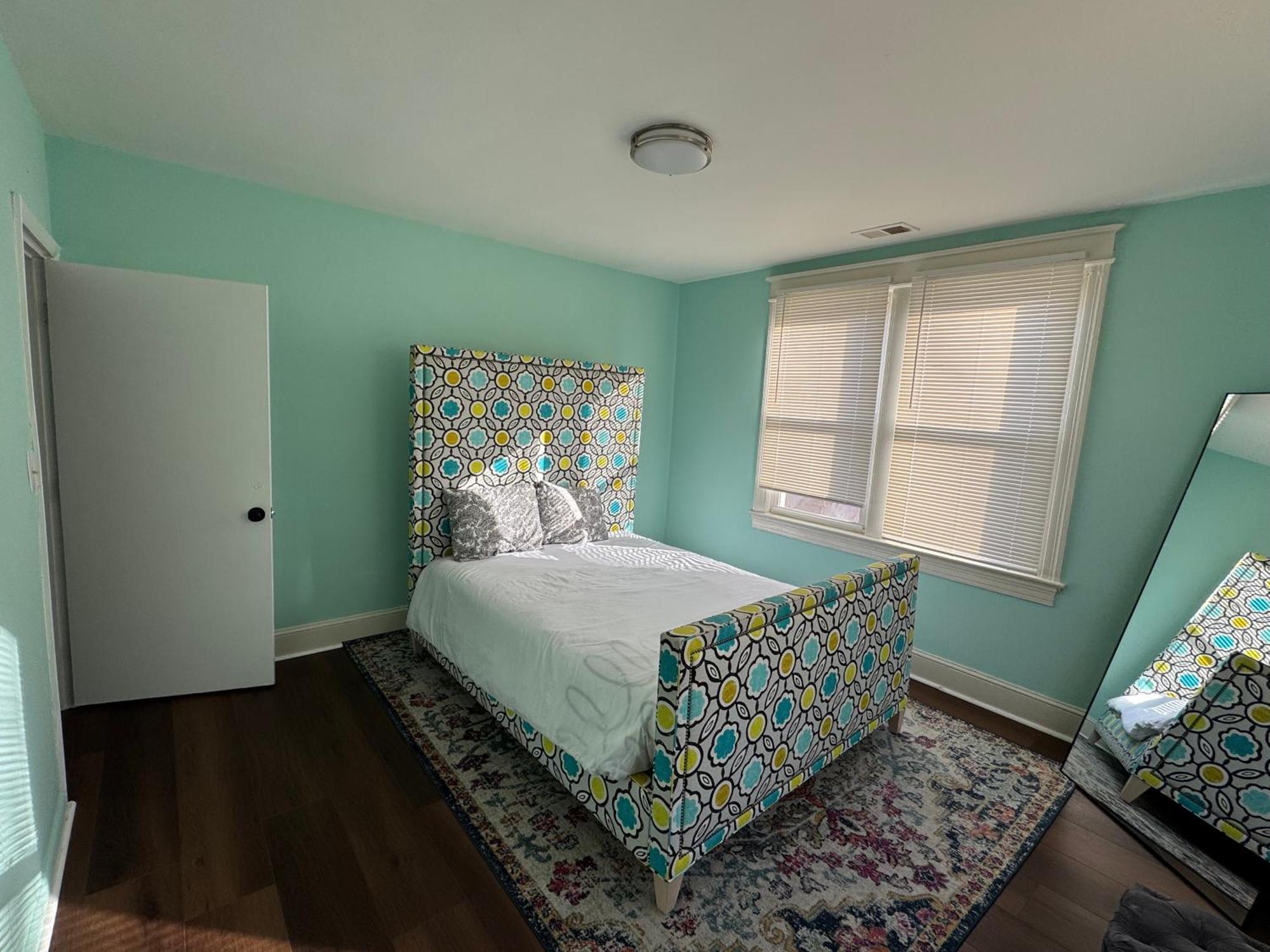 Apartment Beautiful Updated 4br In Dc With Easy Parking *