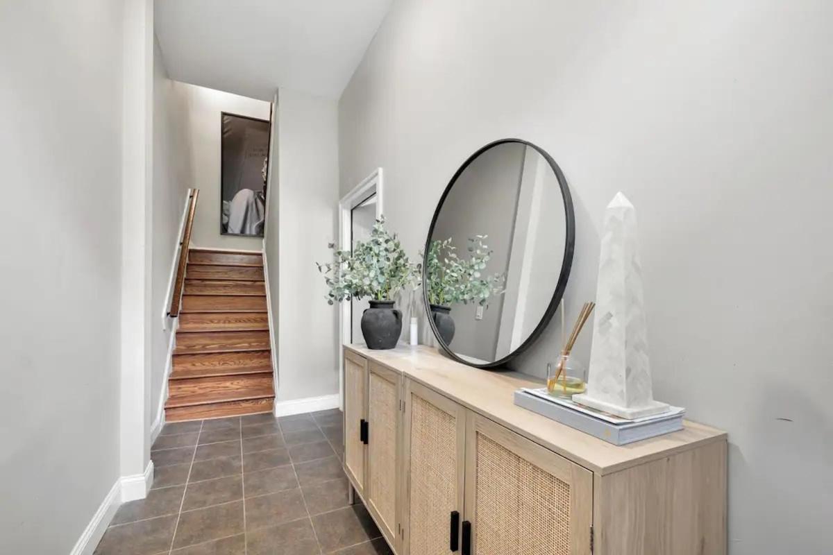 Luxury 3br With Parking In Heart Of Dc - Steps To Metro Apartment