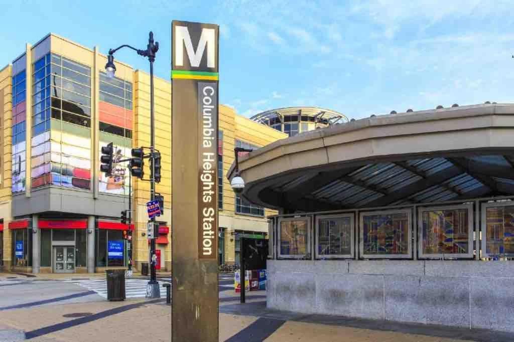 Luxury 3br With Parking In Heart Of Dc - Steps To Metro *