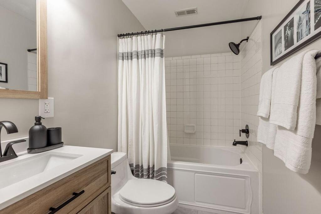 Luxury 3br With Parking In Heart Of Dc - Steps To Metro Washington