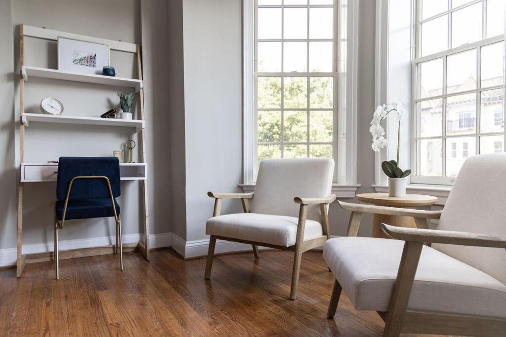 Apartment Luxury 3br With Parking In Heart Of Dc - Steps To Metro *