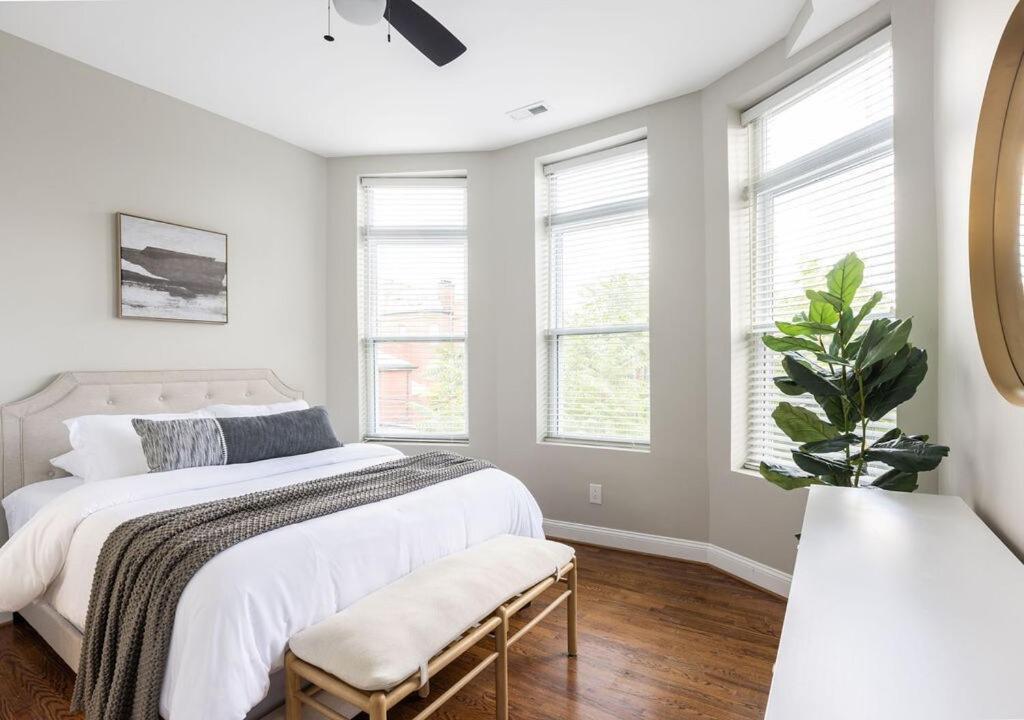Luxury 3br With Parking In Heart Of Dc - Steps To Metro