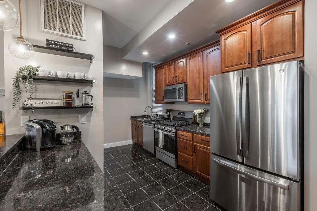 Luxury 3br With Parking In Heart Of Dc - Steps To Metro