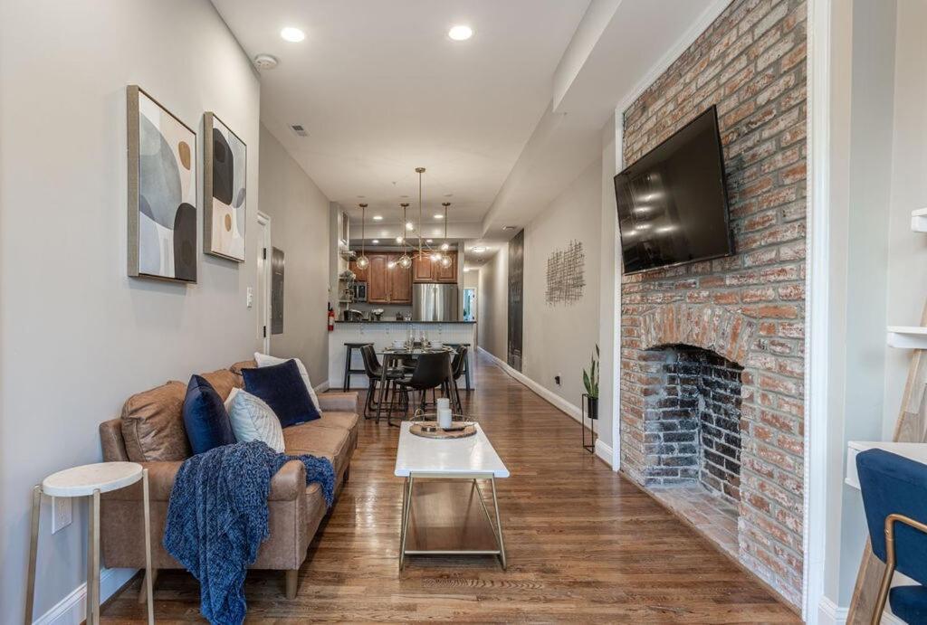 Apartment Luxury 3br With Parking In Heart Of Dc - Steps To Metro Washington