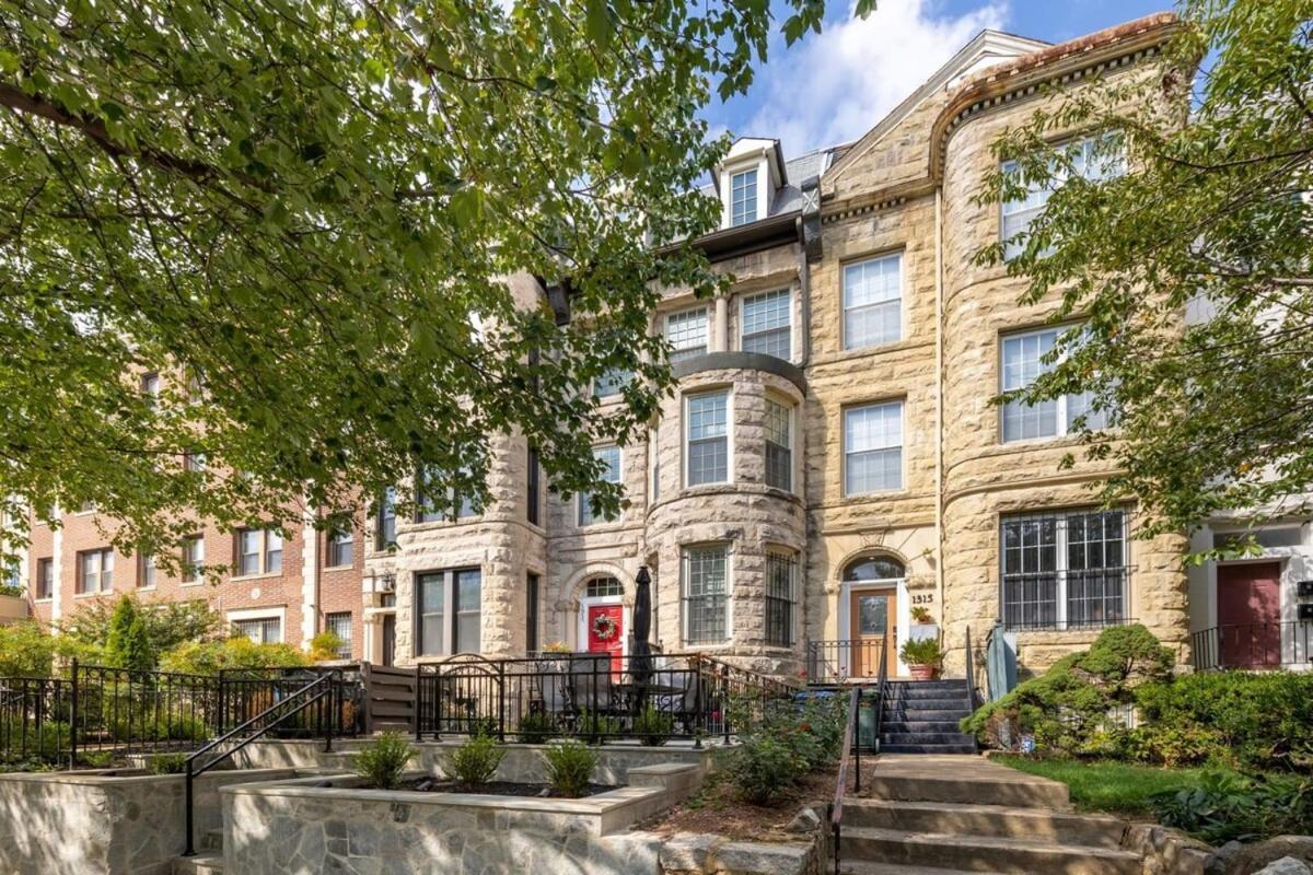 Luxury 3br With Parking In Heart Of Dc - Steps To Metro Apartment *