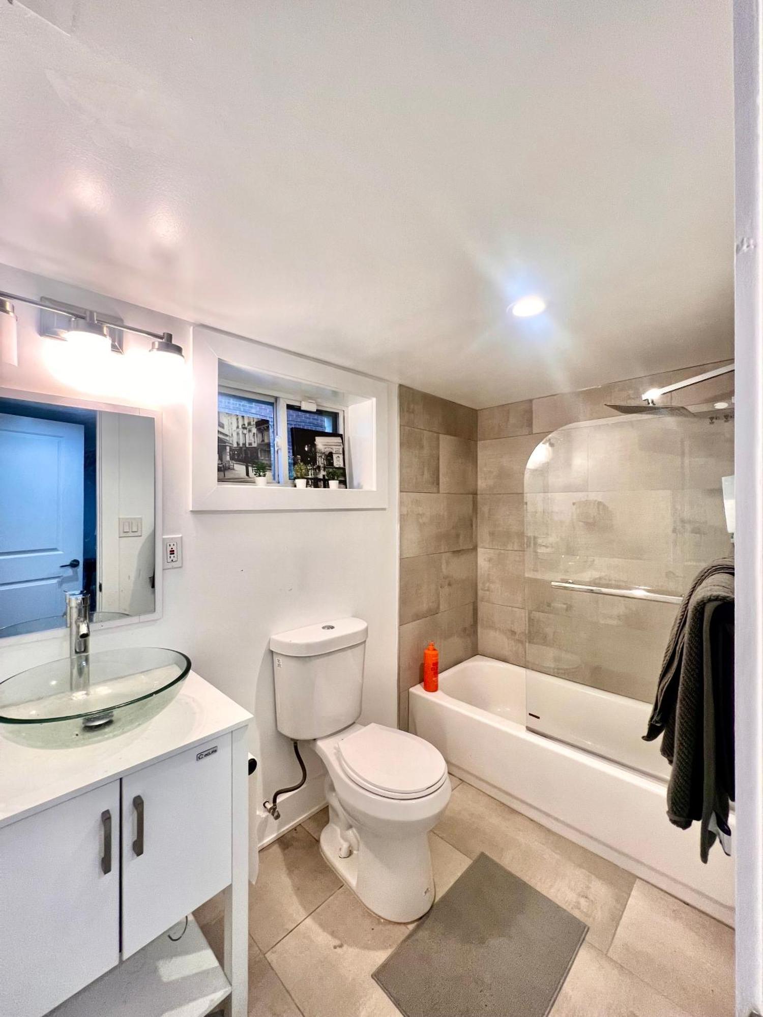 Cozy New Basement In Dc Near Metro Apartment *