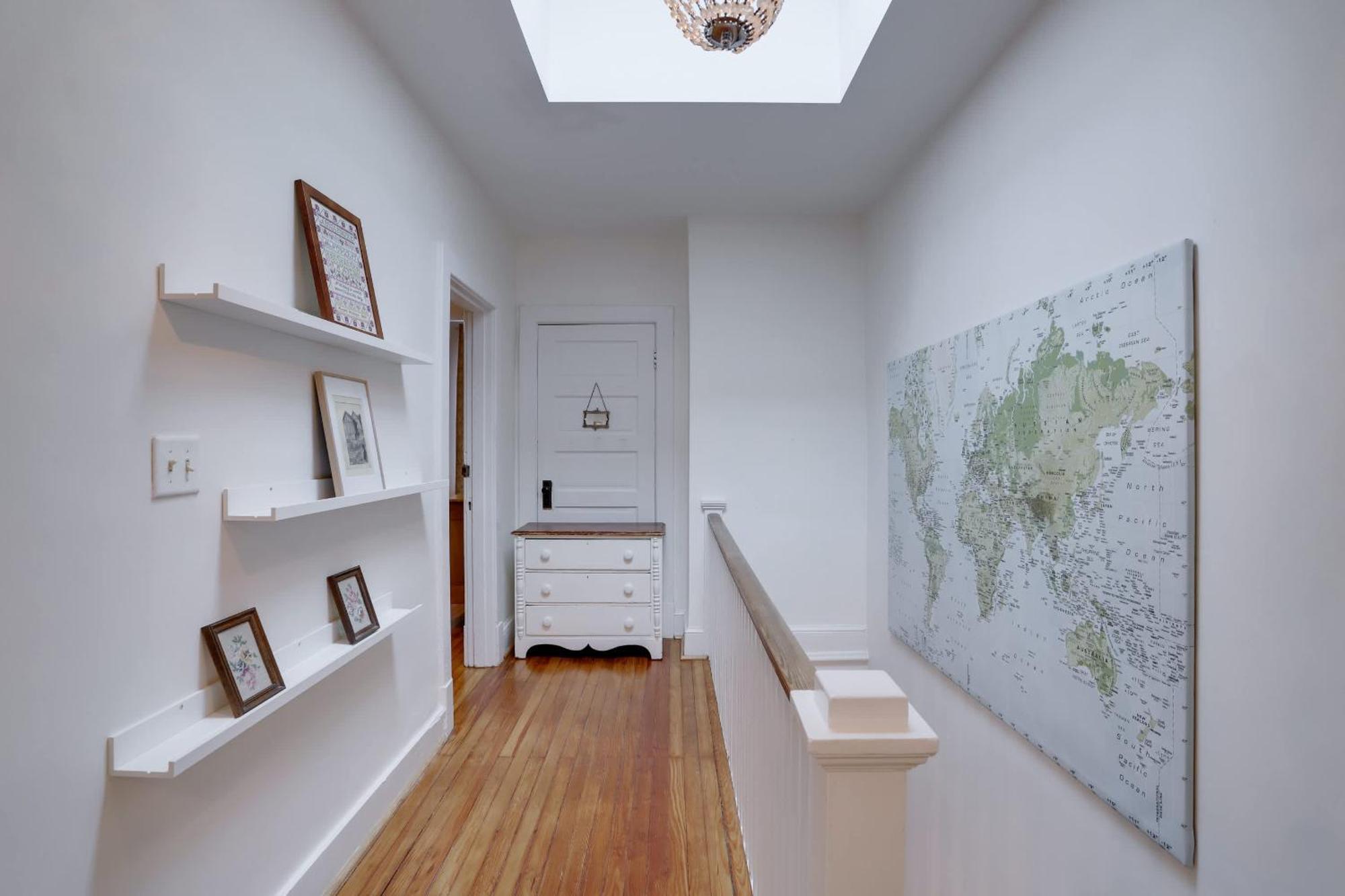 Apartment Sojourn Eclectic Capitol Hill Sleeps 4