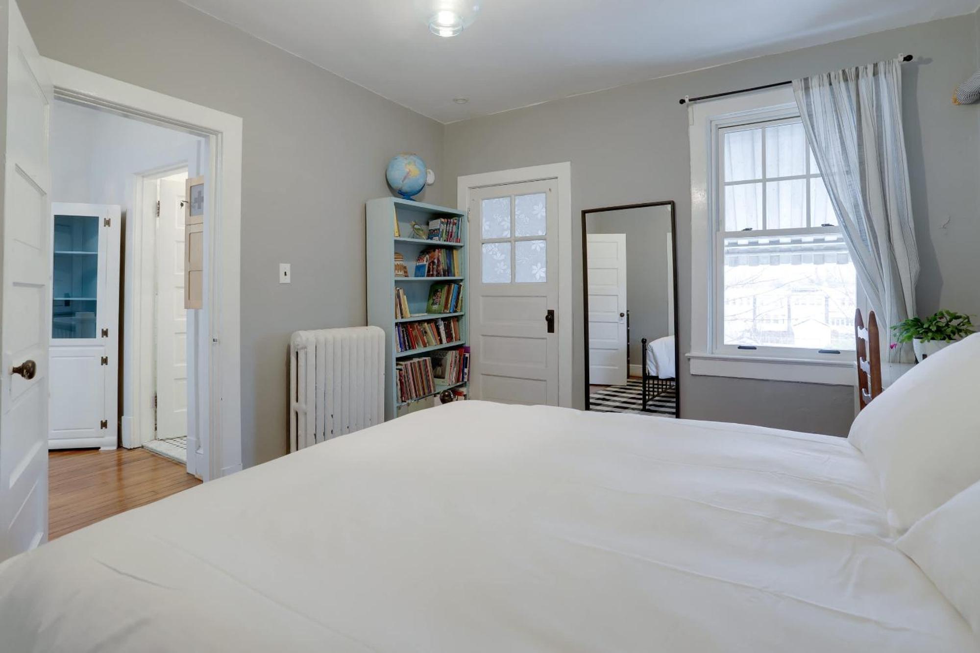 Sojourn Eclectic Capitol Hill Sleeps 4 * Washington