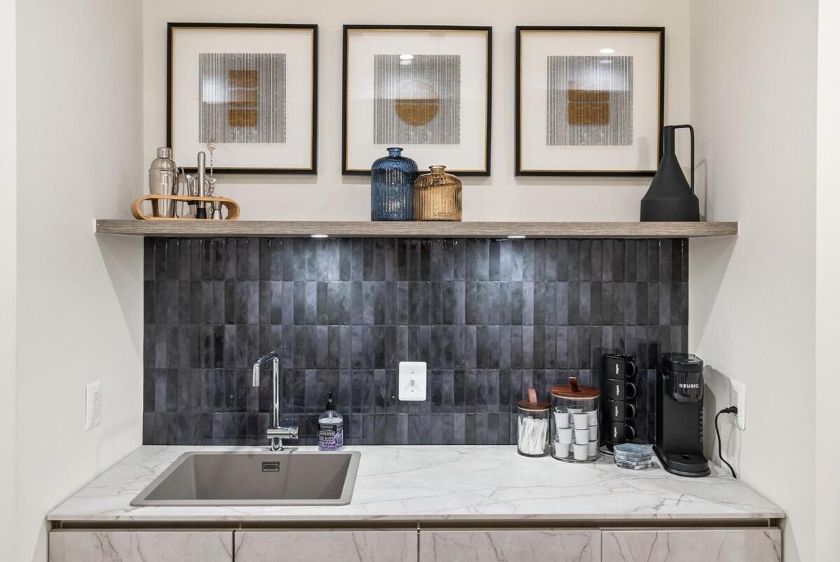 Modern Dc - 3 Bedroom With Parking Washington