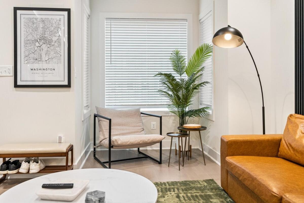 Modern Dc - 3 Bedroom With Parking * Washington