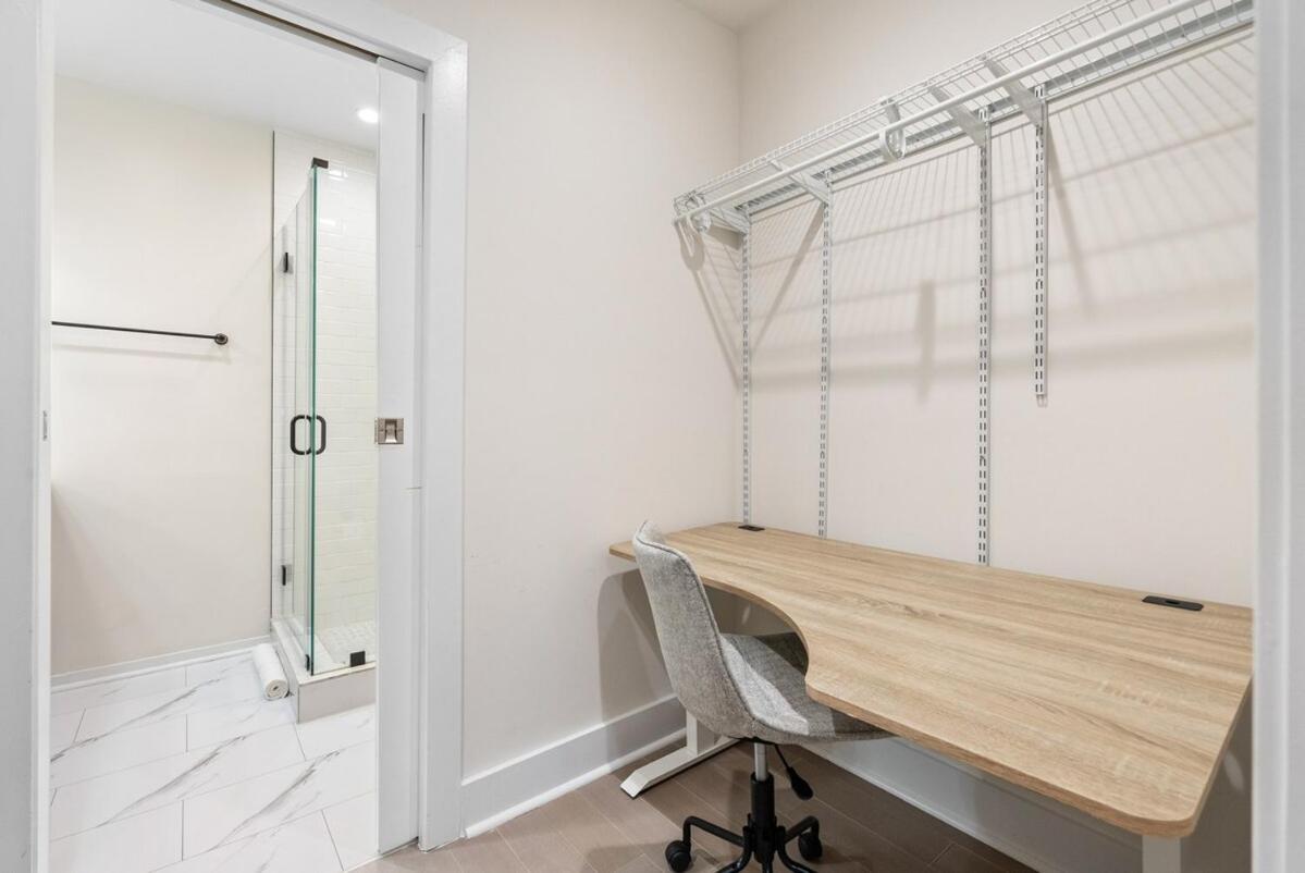 Holiday home Modern Dc - 3 Bedroom With Parking Washington