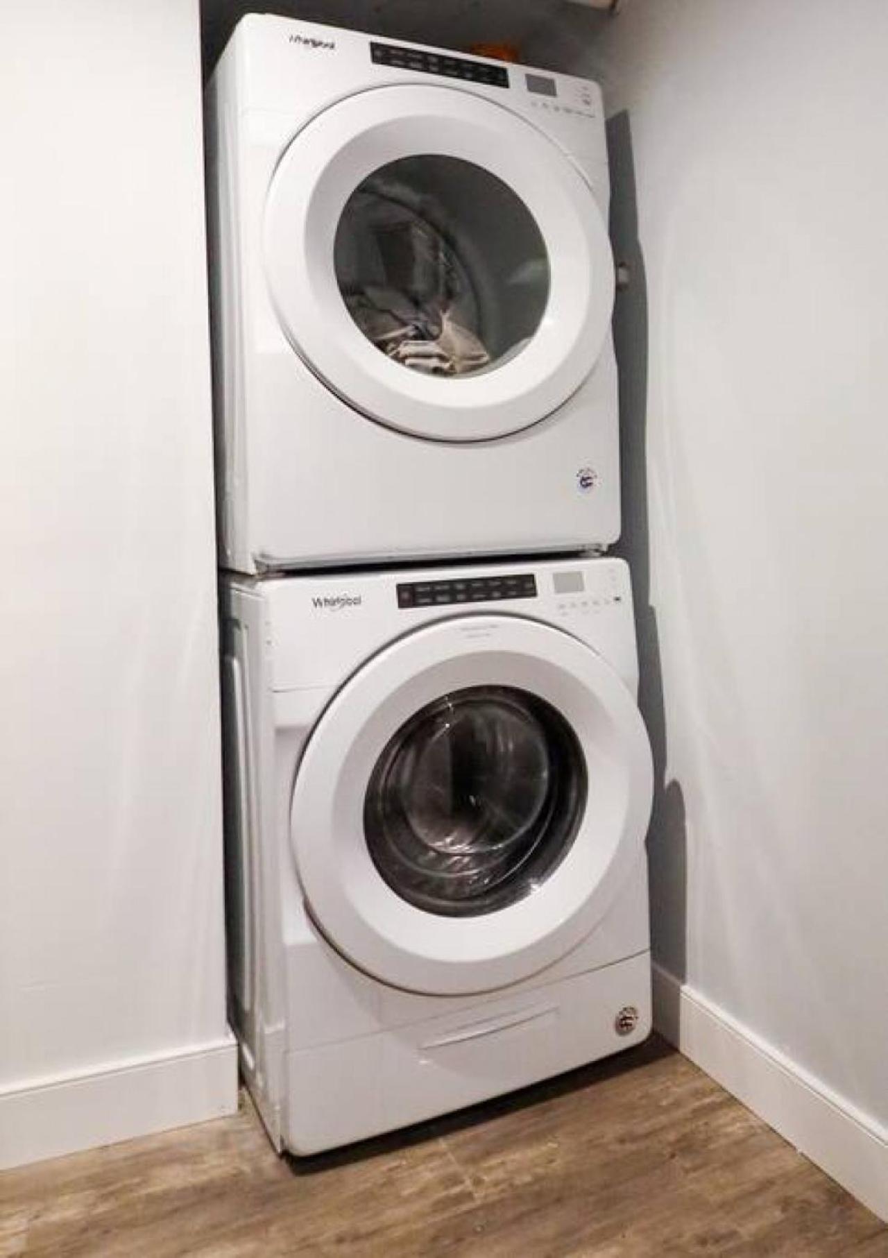Basement In Renovated 110 Yo Row Apartment *