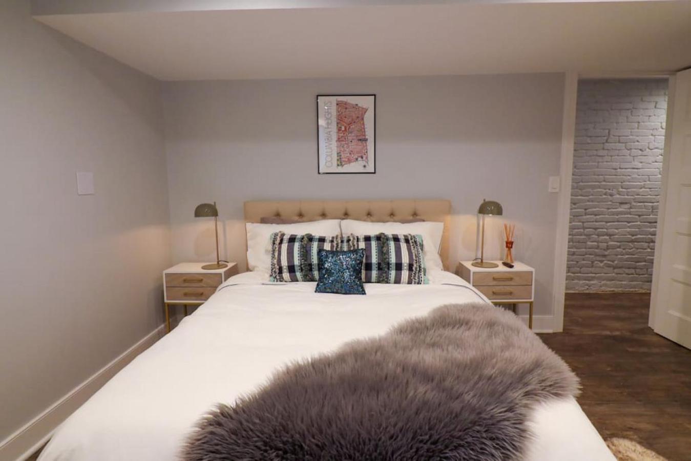Apartment Basement In Renovated 110 Yo Row Washington