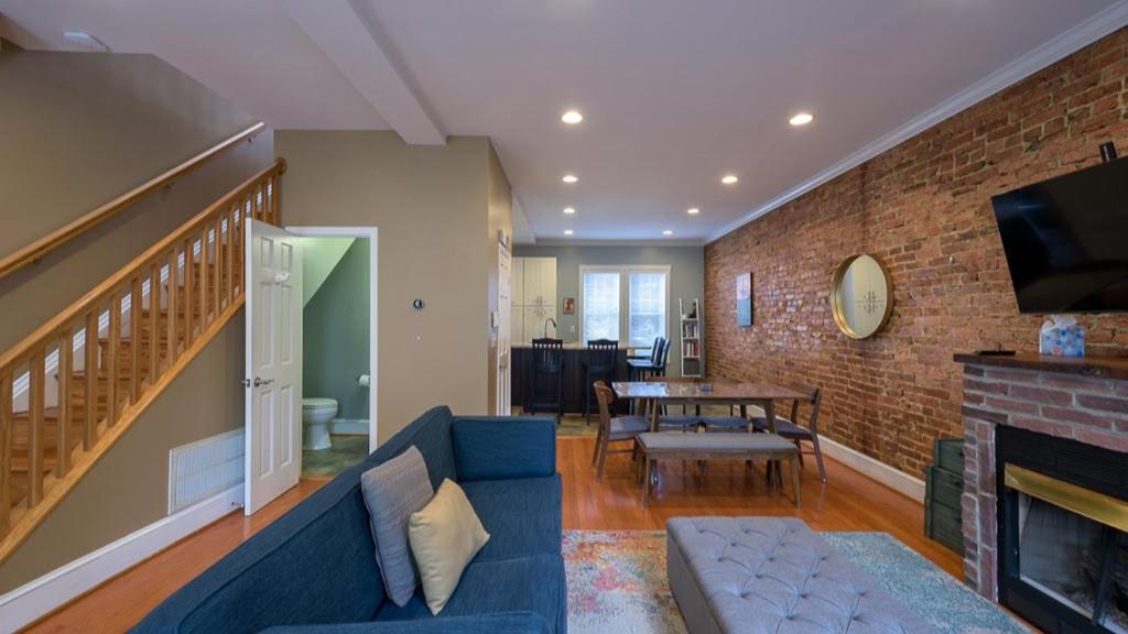 Historic Capitol Hill Townhouse Apartment Washington