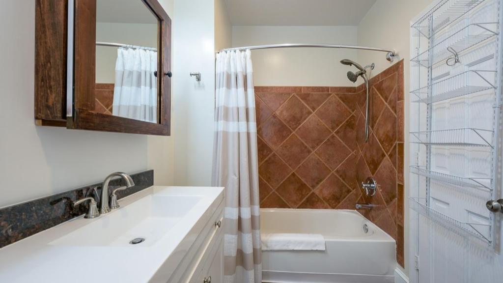 Historic Capitol Hill Townhouse * Washington
