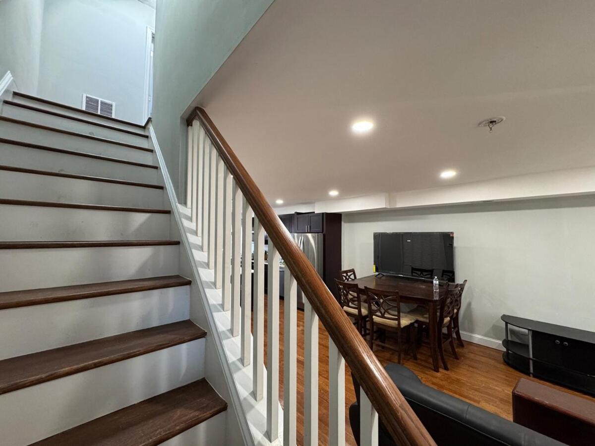 Beautiful 3br Updated House Dc - Private Parking * Washington