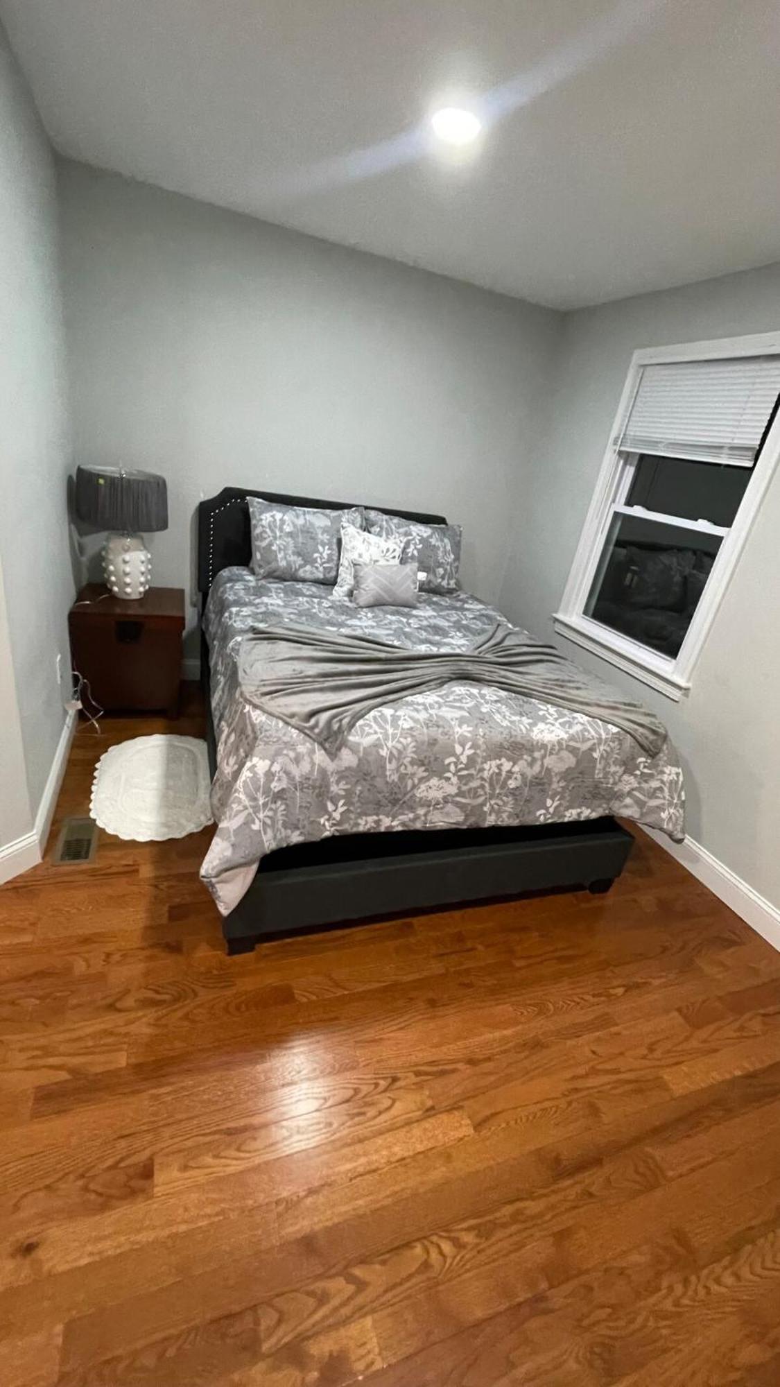 Beautiful 3br Updated House Dc - Private Parking *