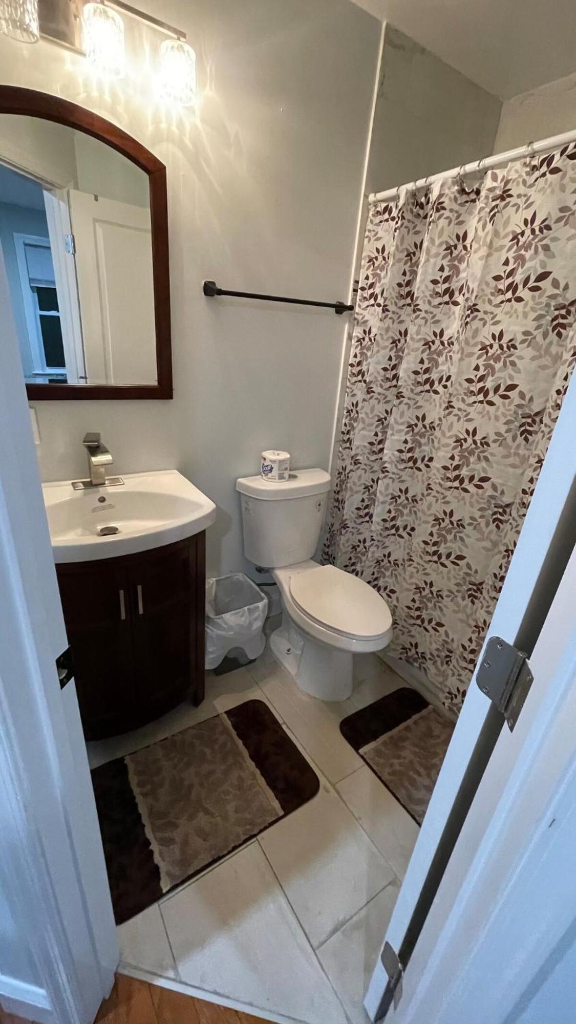 Beautiful 3br Updated House Dc - Private Parking Washington