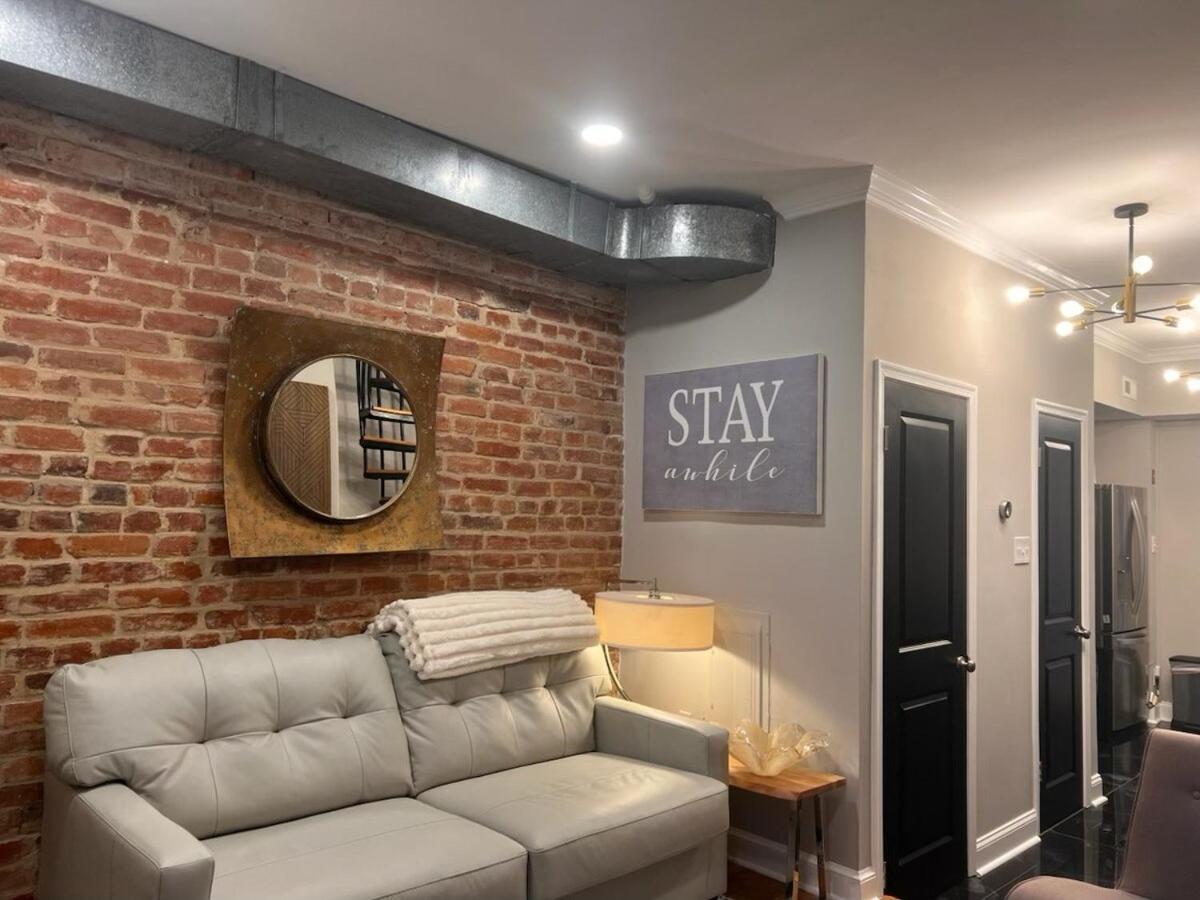 New Stylish Townhouse In Dc *