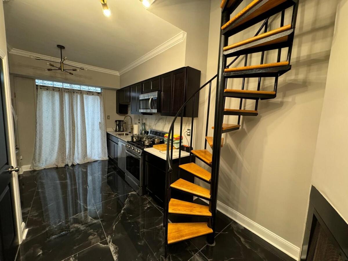 New Stylish Townhouse In Dc *