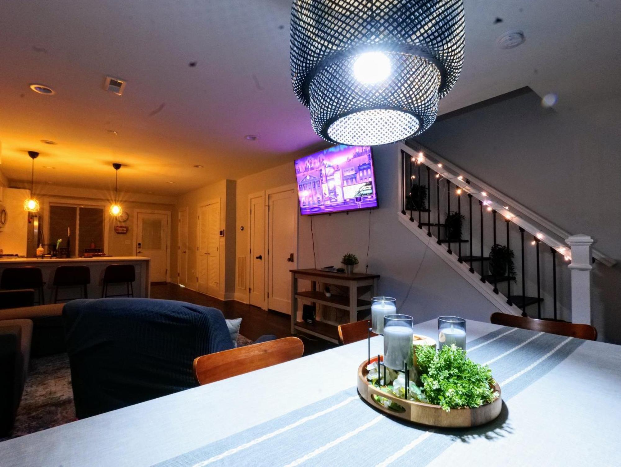 Holiday home Modern, Chic, 3bd, Metro Accessible And Free Parking