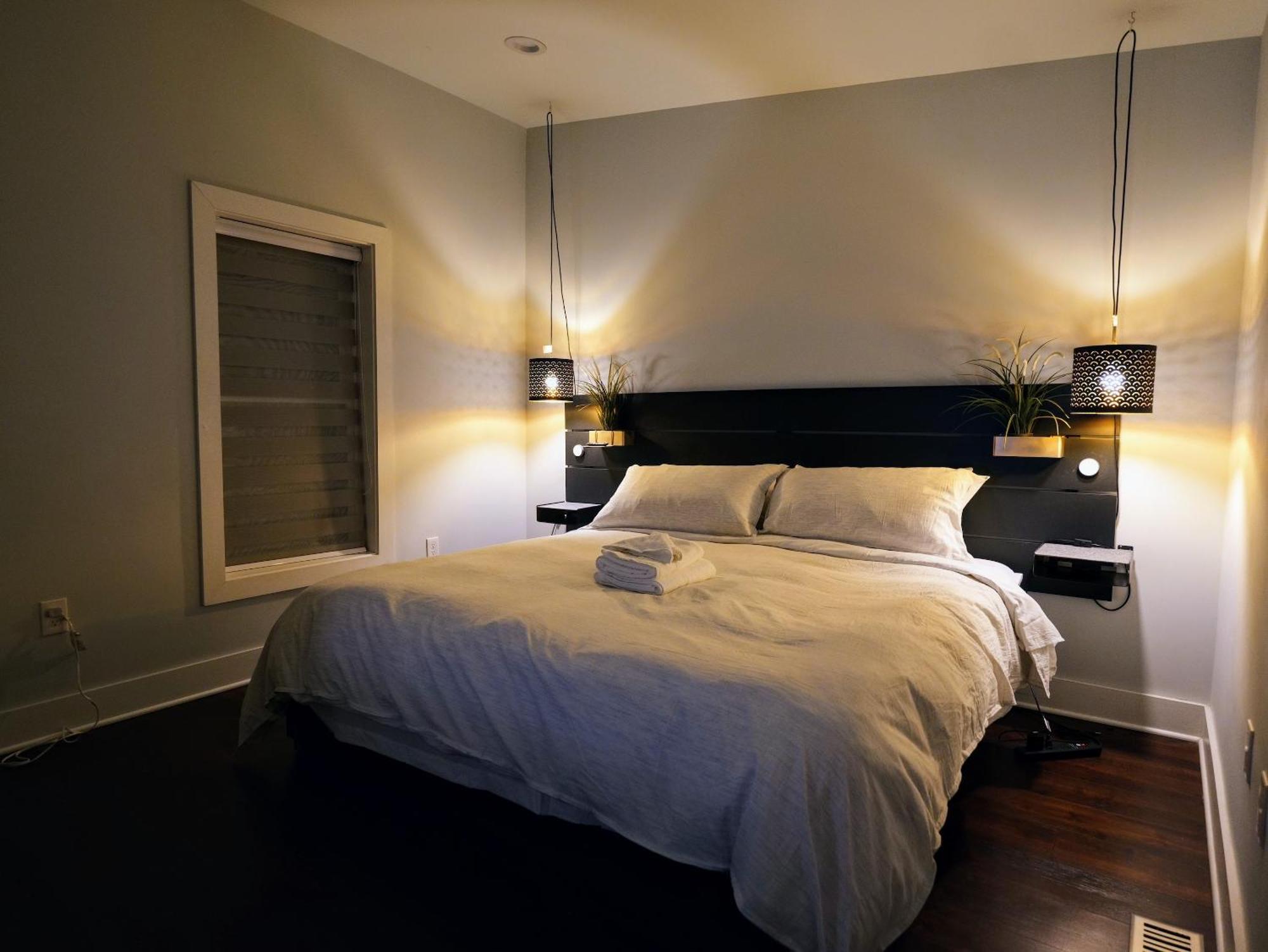 Modern, Chic, 3bd, Metro Accessible And Free Parking Washington