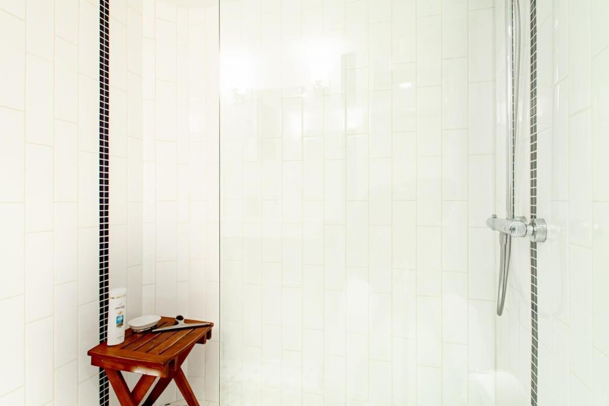 The E St Retreat Lovely 3-br Nestled Between H St & Eastern Market * Washington
