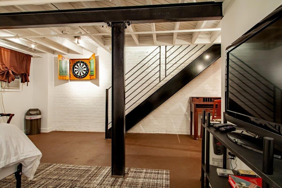 Holiday home The E St Retreat Lovely 3-br Nestled Between H St & Eastern Market *