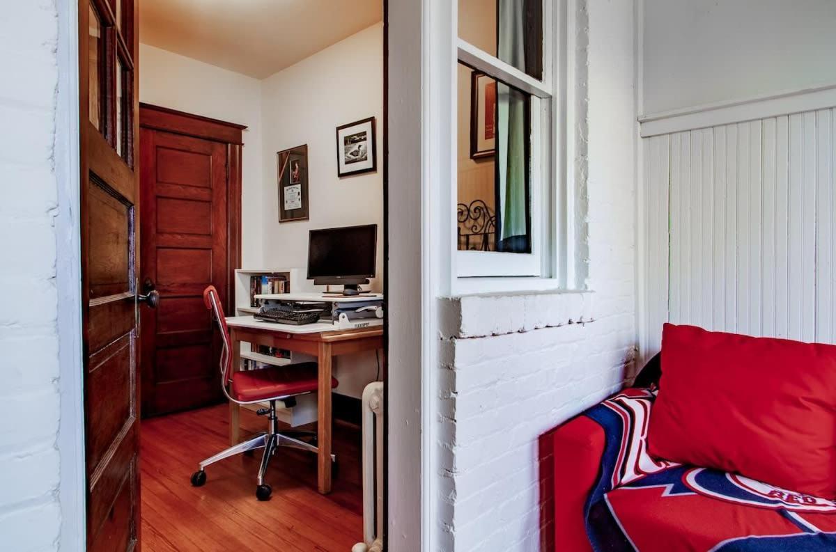 The E St Retreat Lovely 3-br Nestled Between H St & Eastern Market Holiday home *