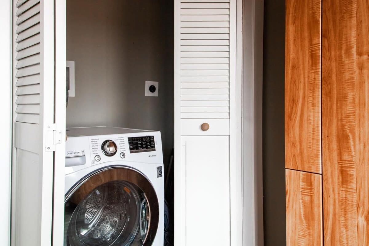 Eastern Market Carriage House Efficiency Privacy *