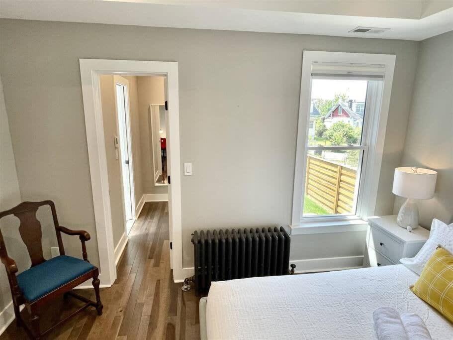 The Little Nest Charming Brookland Parking Apartment *