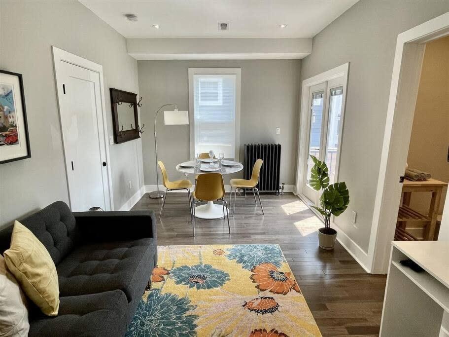 Apartment The Little Nest Charming Brookland Parking