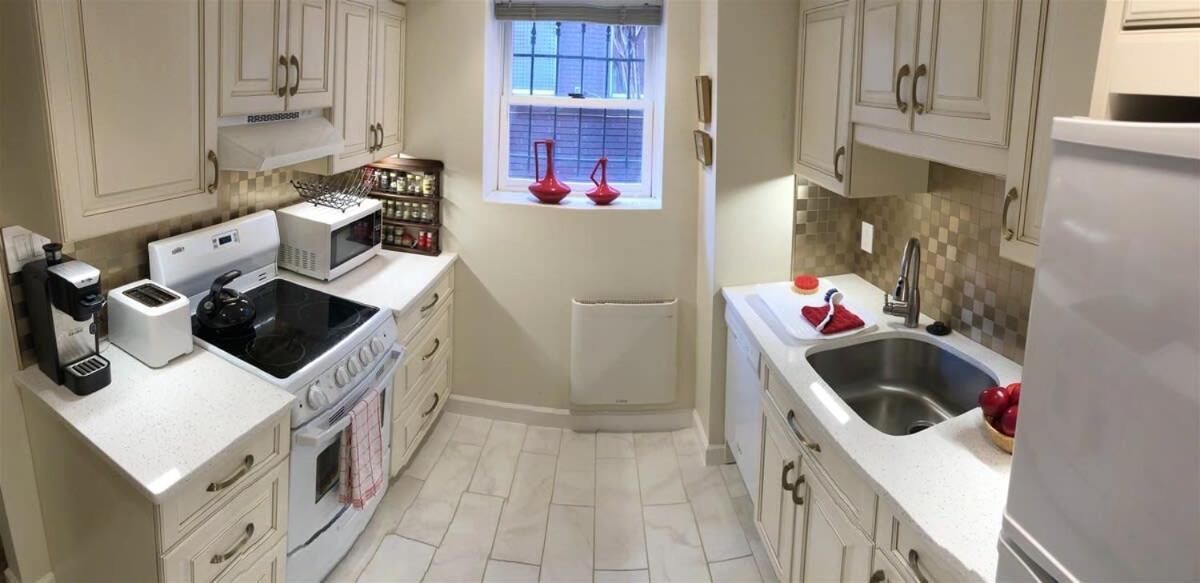 Incredible Location Steps From 14th Apartment