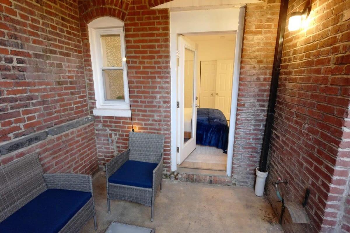 The Grand Dame Of Shaw-between Shaw & Logan Circle Apartment *