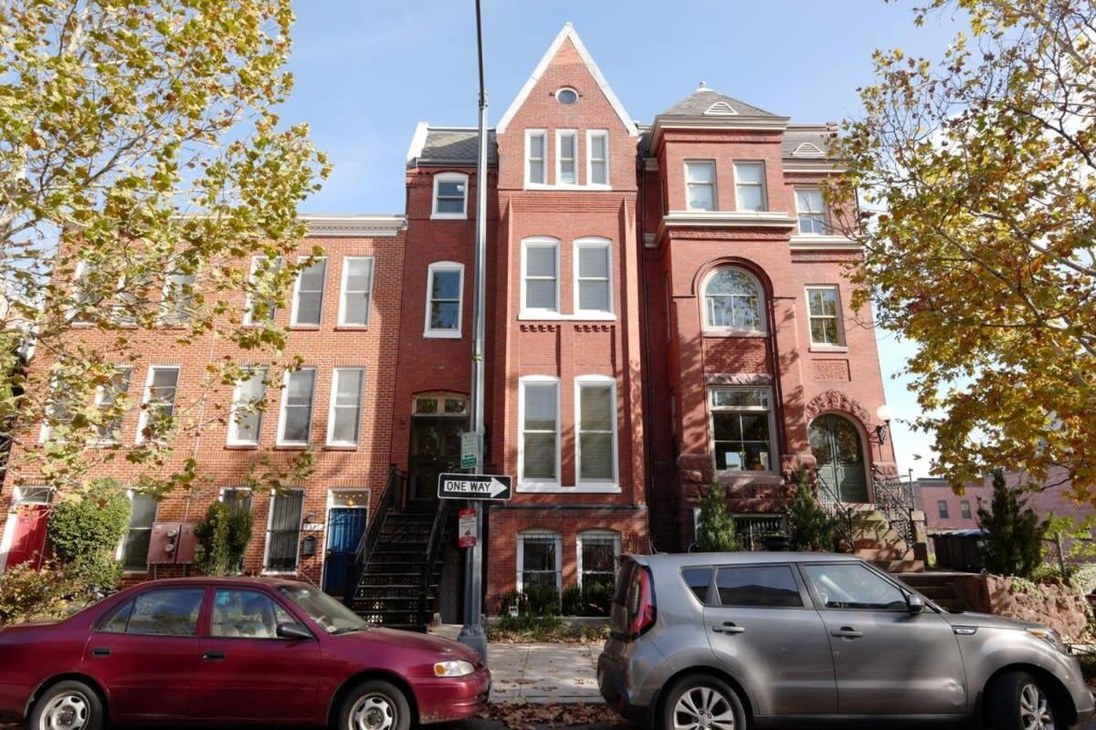 The Grand Dame Of Shaw-between Shaw & Logan Circle Apartment