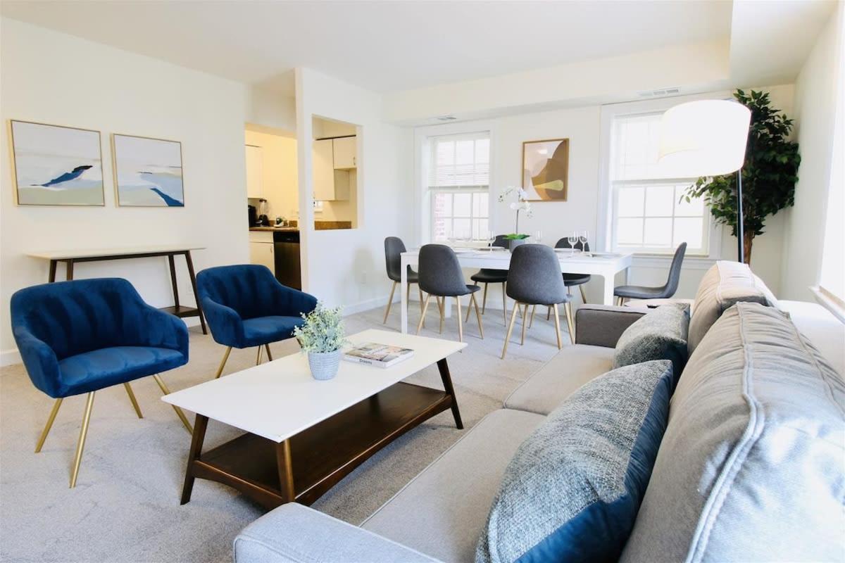 Destination Dupont Apartment