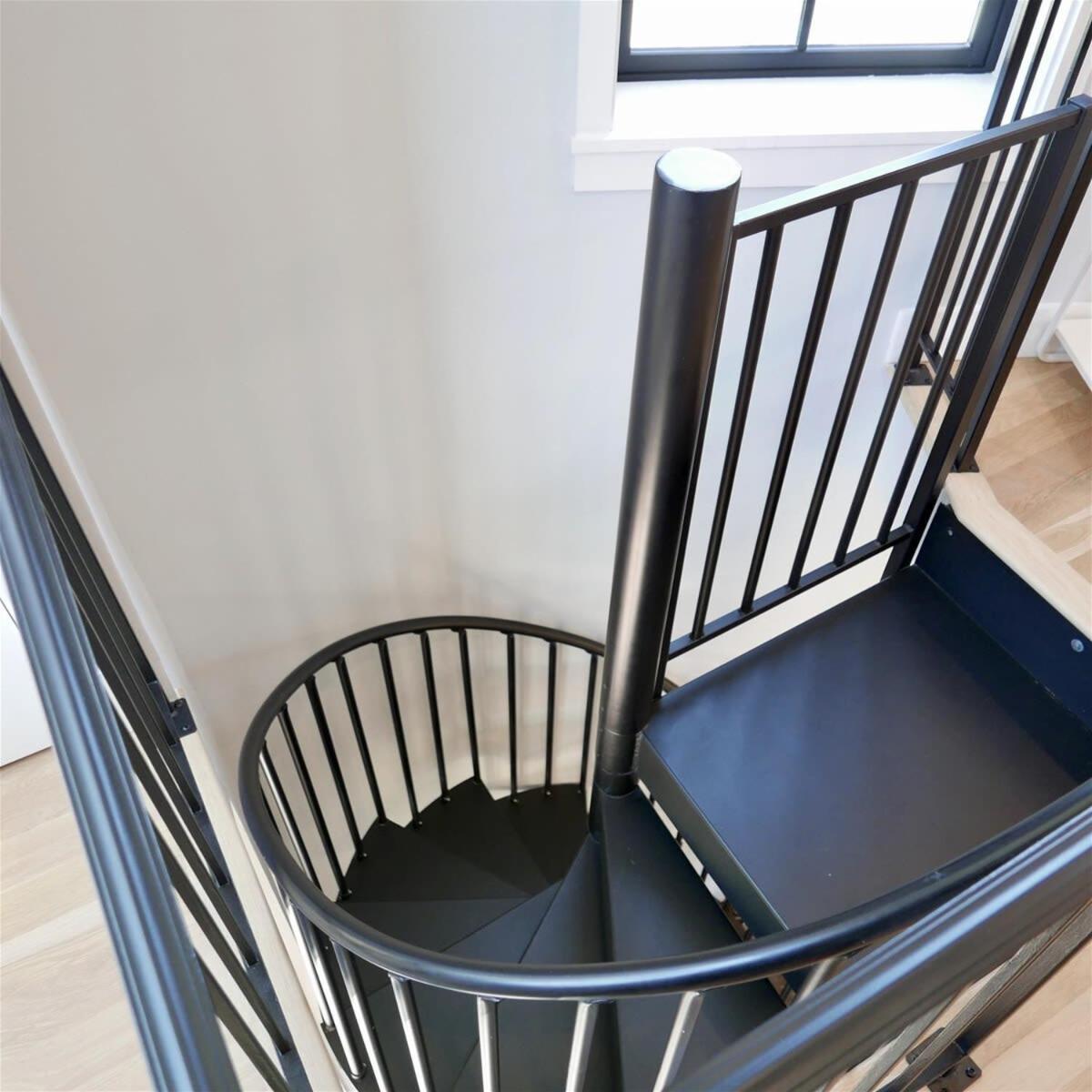 The Chic Carriage House In Shaw Sleeps 2 Holiday home