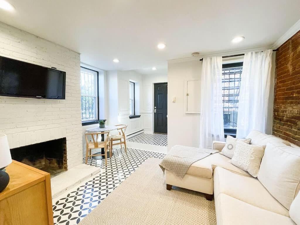 Charming And Historic In Capitol Hill Washington