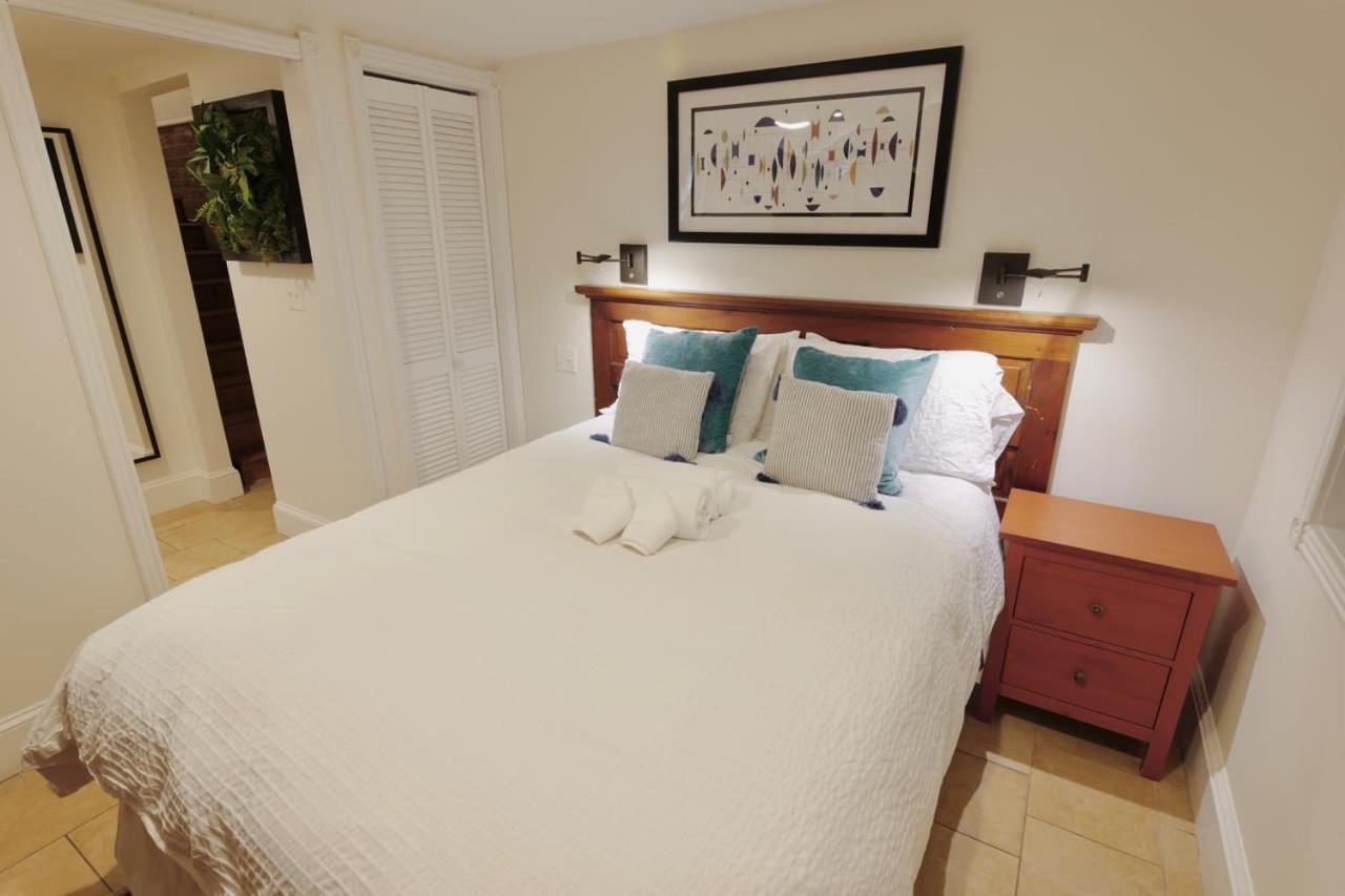 Capitol Hill Delight With Patio Apartment Washington